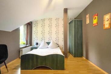 پانسیون Brydar With Sauna, Swimming Pool And Jacuzzi