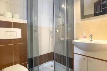 پانسیون Brydar With Sauna, Swimming Pool And Jacuzzi