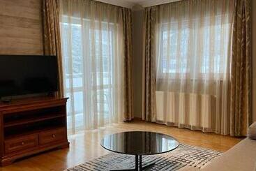 پانسیون Villa Roma Przy Wyciągu Na Szrenicę