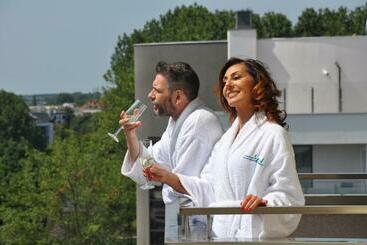 استراحتگاه San Medical Spa