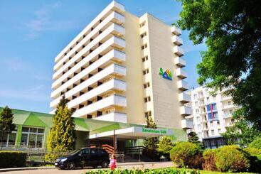 استراحتگاه San Medical Spa