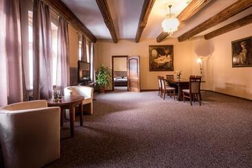 Rynek 7   Apartamenty