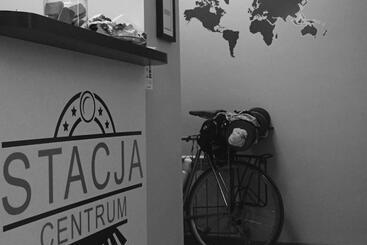 هاستل Stacja Centrum