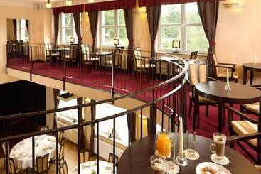 Aura   Hotel & Restaurant & Sauna