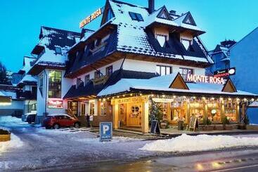 تختخواب و صبحانه Willa Monte Rosa