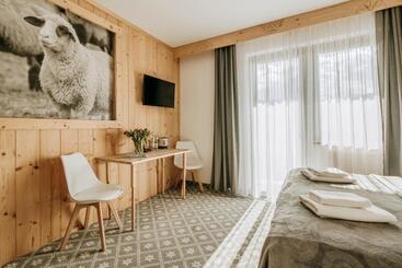 تختخواب و صبحانه Willa Swoboda Garden Spa