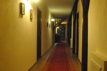 تختخواب و صبحانه Zielony Dworek