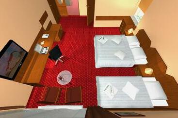 Aura   Hotel & Restaurant & Sauna