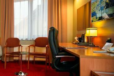 Aura   Hotel & Restaurant & Sauna