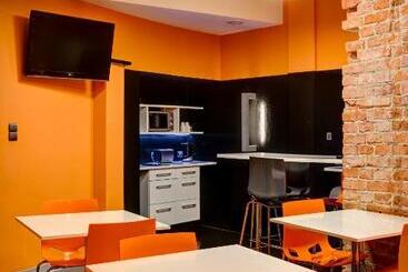 Planet Hostel