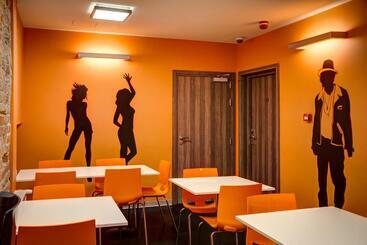 Planet Hostel