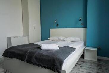 Planet Hostel