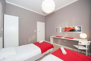 Planet Hostel