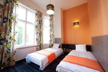 Planet Hostel