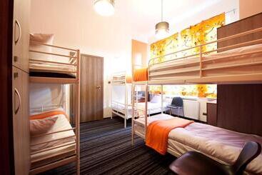 Planet Hostel