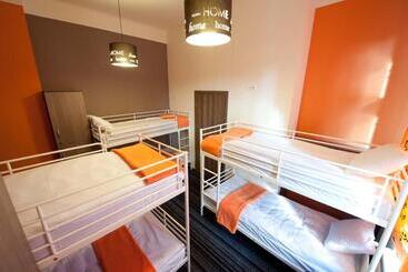 Planet Hostel