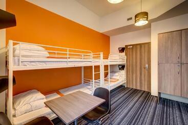 Planet Hostel