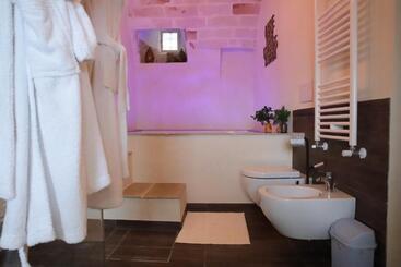 تختخواب و صبحانه Camilla Luxury Suite