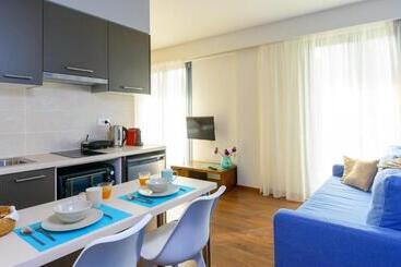 هتل Elounda Colour Apartments