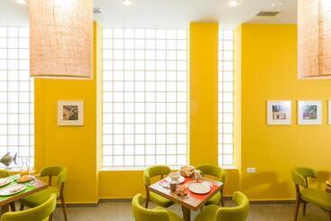 هتل Elounda Colour Apartments