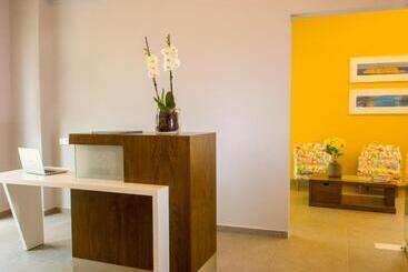 هتل Elounda Colour Apartments
