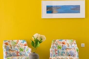 هتل Elounda Colour Apartments