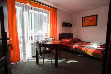 هتل Pokoje I Apartamenty U Sabiny   Apartament I Domek Z Jacuzzi Na Wyłączność   Pozostałe Pokoje Bez Ja