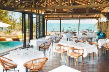 هتل Wonders Beach Boutique