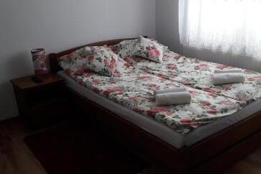 펜션 Noclegi Na Wzgórzu