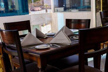 The Rn Hotels
