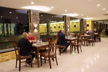 The Rn Hotels