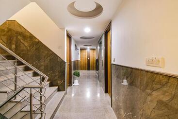 Fabhotel Grand Villa
