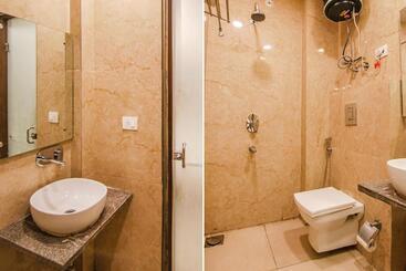 Fabhotel Grand Villa