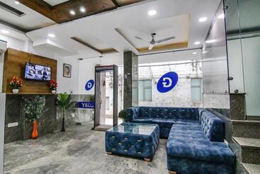 Fabhotel Grand Villa