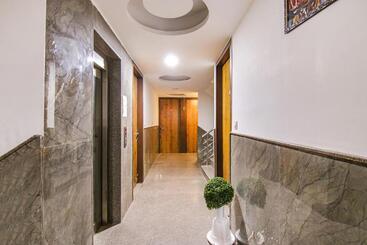 Fabhotel Grand Villa