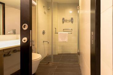 Fabhotel Grand Villa