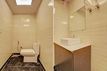 Fabhotel Grand Villa