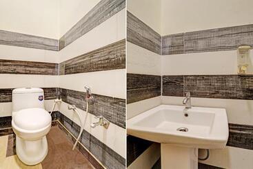 Fabhotel Grand Villa