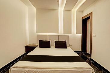 Fabhotel Grand Villa