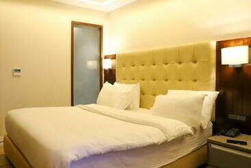 هتل The Sea View, Mangalore