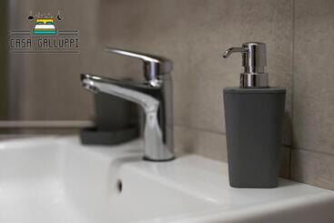 پانسیون Casa Galluppi, Stanza Privata In Centro A Cosenza Con Bagno E Ampia Doccia, Free High Speed Wi Fi, N
