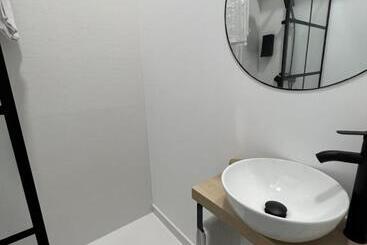 تختخواب و صبحانه Suites Chic
