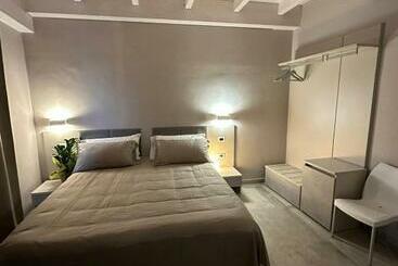 تختخواب و صبحانه Volsci Rooms