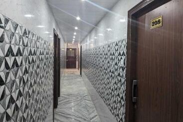 هتل O Maharoopa Palace