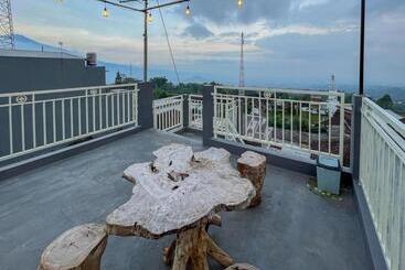 هتل Dayu Villa Batu By The Lavana