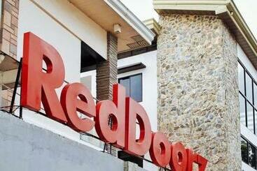 Reddoorz @ Jackie’s Hotel & Restaurant
