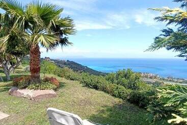 تختخواب و صبحانه A Casa Di Matilde