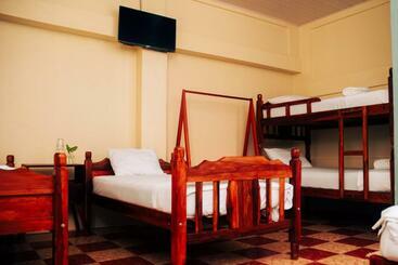 צימר Hostal Eden