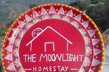تختخواب و صبحانه The Moon Light Home Stay