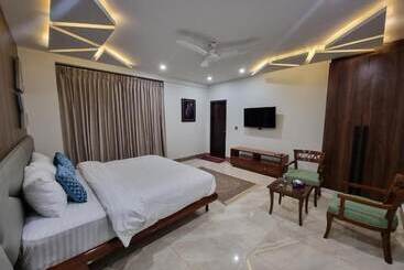 Grand Hotel Quetta